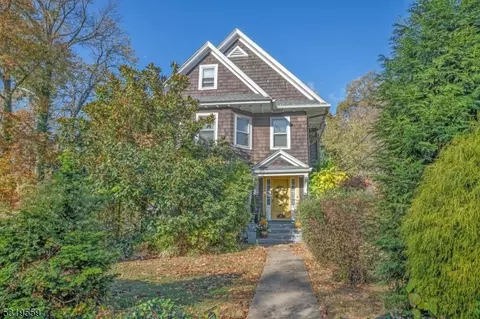 94 Willowdale Ave, Montclair, NJ 07042