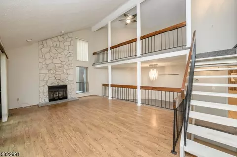 408 Westgate Dr, Edison, NJ 08820 photo 4