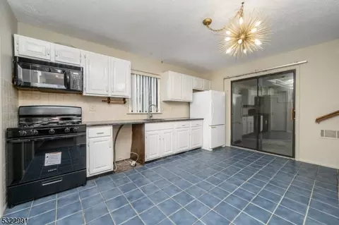 408 Westgate Dr, Edison, NJ 08820 photo 10