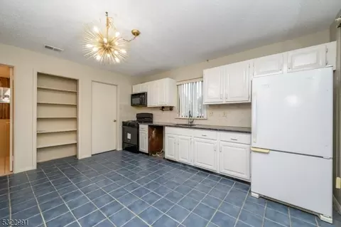 408 Westgate Dr, Edison, NJ 08820 photo 8