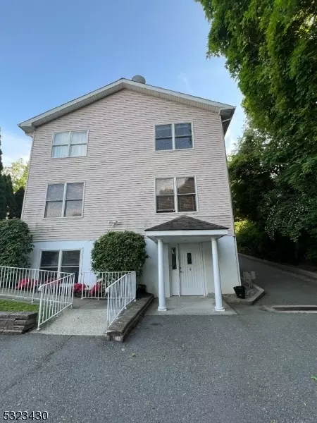 124 Centre St, Nutley, NJ 07110 photo 3