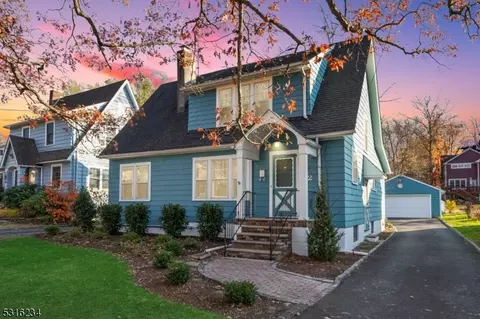 72 Laurel Dr, New Providence, NJ 07974