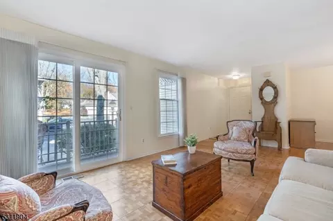 63 Commonwealth Dr, Basking Ridge, NJ 07920 photo 3
