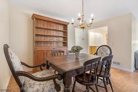 63 Commonwealth Dr, Basking Ridge, NJ 07920 photo 9