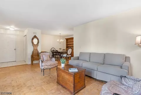 63 Commonwealth Dr, Basking Ridge, NJ 07920 photo 4
