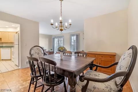 63 Commonwealth Dr, Basking Ridge, NJ 07920 photo 8