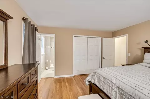262 Farragut Rd, North Plainfield, NJ 07062 photo 12