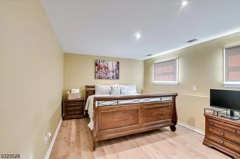 262 Farragut Rd, North Plainfield, NJ 07062 photo 19