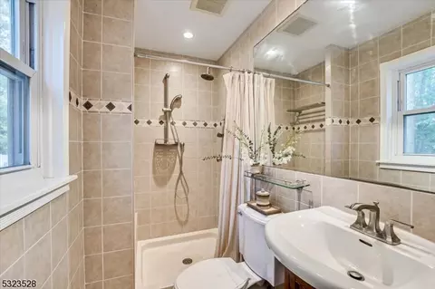 262 Farragut Rd, North Plainfield, NJ 07062 photo 13