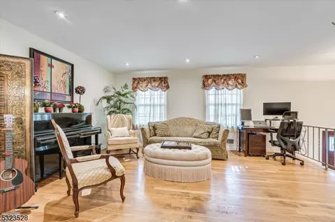 262 Farragut Rd, North Plainfield, NJ 07062 photo 7