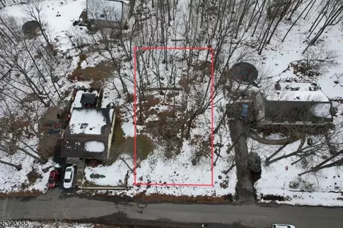 24 Evergreen Rd, Vernon Twp, NJ 07461