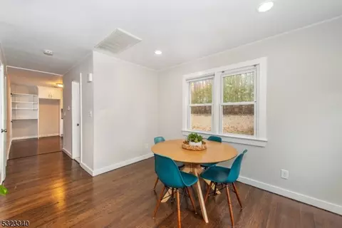 60 Woodhaven Dr, Wayne, NJ 07470 photo 5