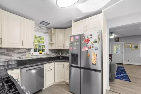 23 Broadway, Wayne, NJ 07470 photo 8