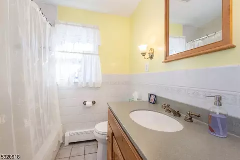 46 New St, Wayne, NJ 07470 photo 18