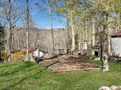 5 Martin Ln, Vernon Twp, NJ 07461