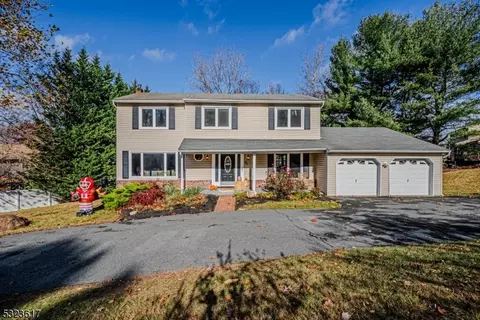 57 Robin St, Rockaway, NJ 07866