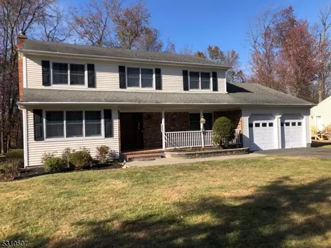 7 Llewelyn Ct, Hanover, NJ 07981