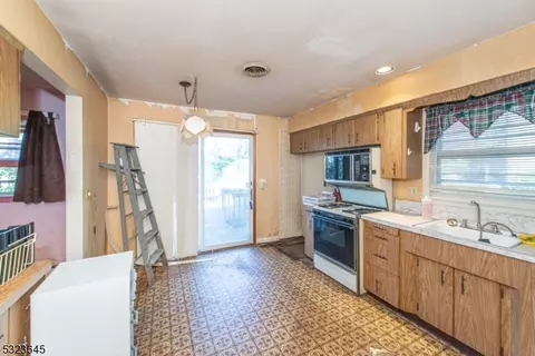 33 Lenape Trl, Wayne, NJ 07470 photo 6