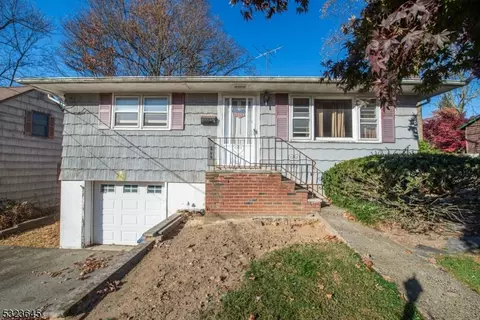 33 Lenape Trl, Wayne, NJ 07470 photo 2