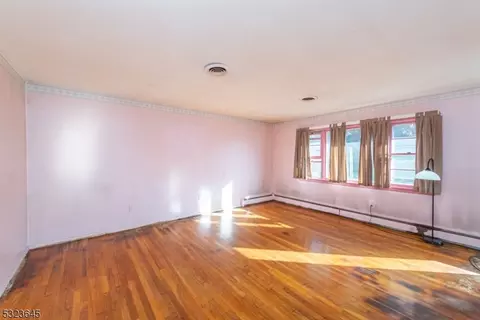 33 Lenape Trl, Wayne, NJ 07470 photo 3