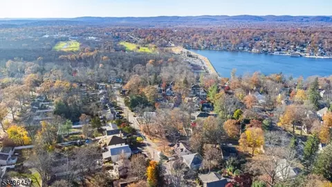 33 Lenape Trl, Wayne, NJ 07470 photo 28