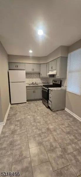 1717 Pershing St, Camden, NJ 08104