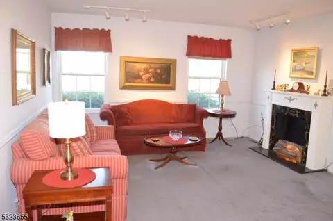 19 Foxhall # C, Middlesex, NJ 08846 photo 4