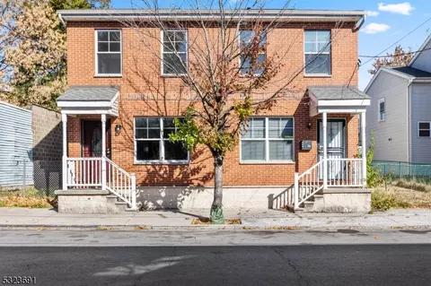 96 Passaic St, Trenton, NJ 08618