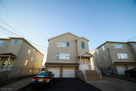 266 E 17th St, Paterson, NJ 07524