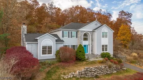 65 Mallard Dr, Hackettstown, NJ 07840