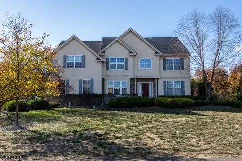 13 Furlong Dr, Millstone Township, NJ 08535