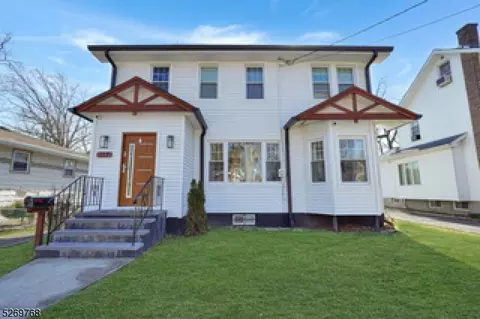 117 W 8th Ave, Roselle, NJ 07203