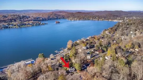 139 Hilltop Trl, Sparta, NJ 07871