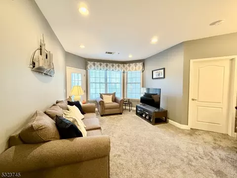 7210 Coventry Ct #7210, Riverdale, NJ 07457