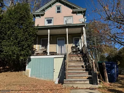 275 Spring St, Newton, NJ 07860