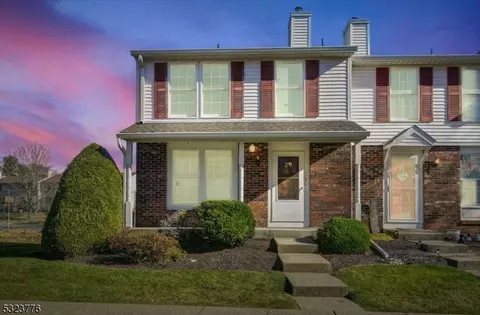 29 Constitution Way, Franklin, NJ 07416