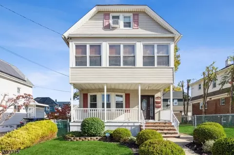 24 Hayward Ave #2, Carteret, NJ 07008