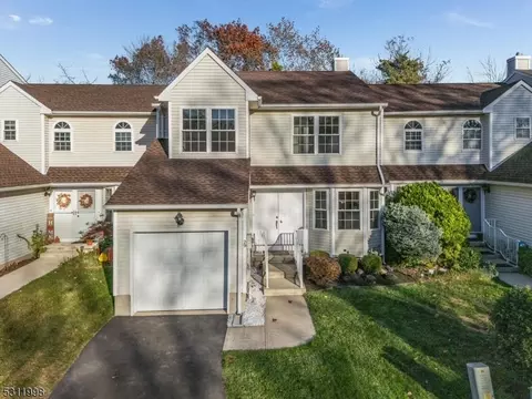 29 Iroquois Trl, Somerville, NJ 08876