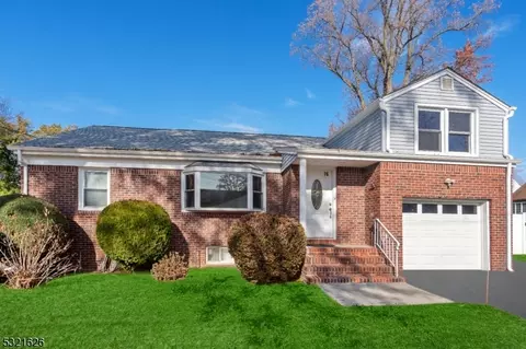 76 Druid Ave, Dumont, NJ 07628