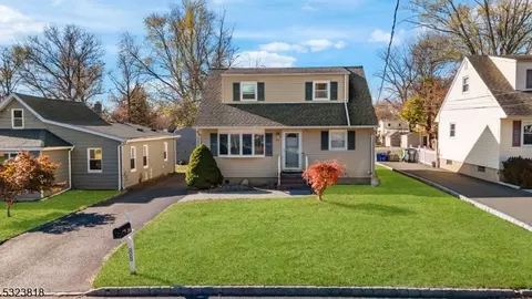 88 Linden St, Bridgewater, NJ 08807