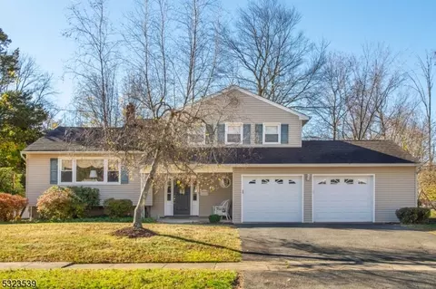 28 Mekeel Dr, Dover, NJ 07801