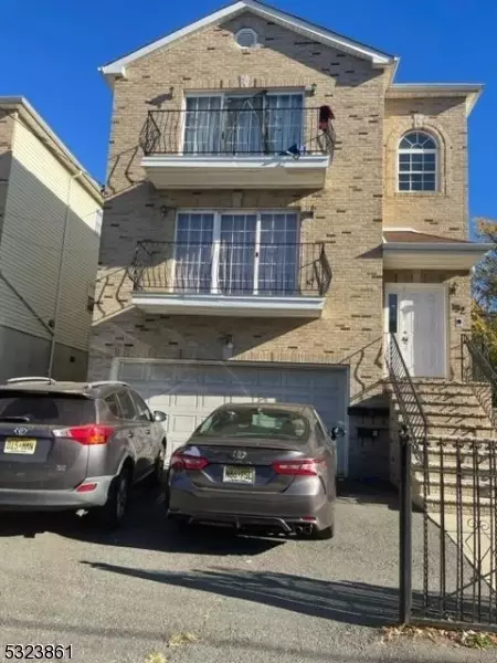 192 Badger Ave, Newark, NJ 07108