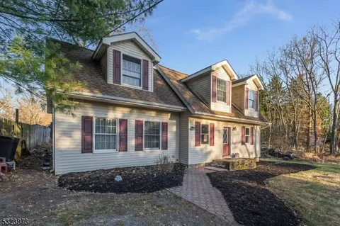 115 Lilac Dr, Clinton Twp, NJ 08801