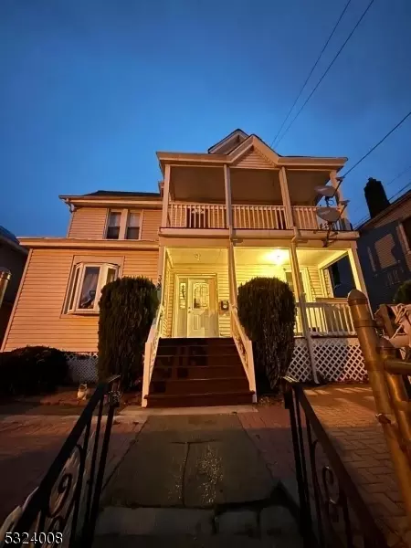 330 Lafayette Ave, Passaic, NJ 07055