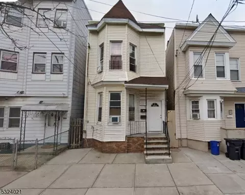 168 Parker St, Newark, NJ 07104