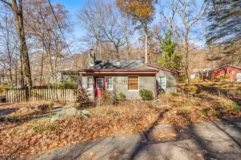 56 E Park Dr, West Milford, NJ 07480