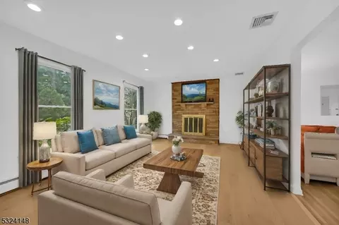 99 Nellis Dr, Wayne, NJ 07470 photo 11