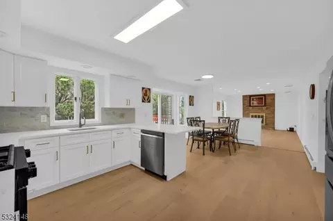 99 Nellis Dr, Wayne, NJ 07470 photo 17