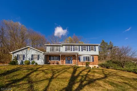 949 Rockport Rd, Hackettstown, NJ 07840