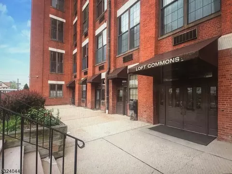 366 Trenton Ave #4F, Paterson, NJ 07503
